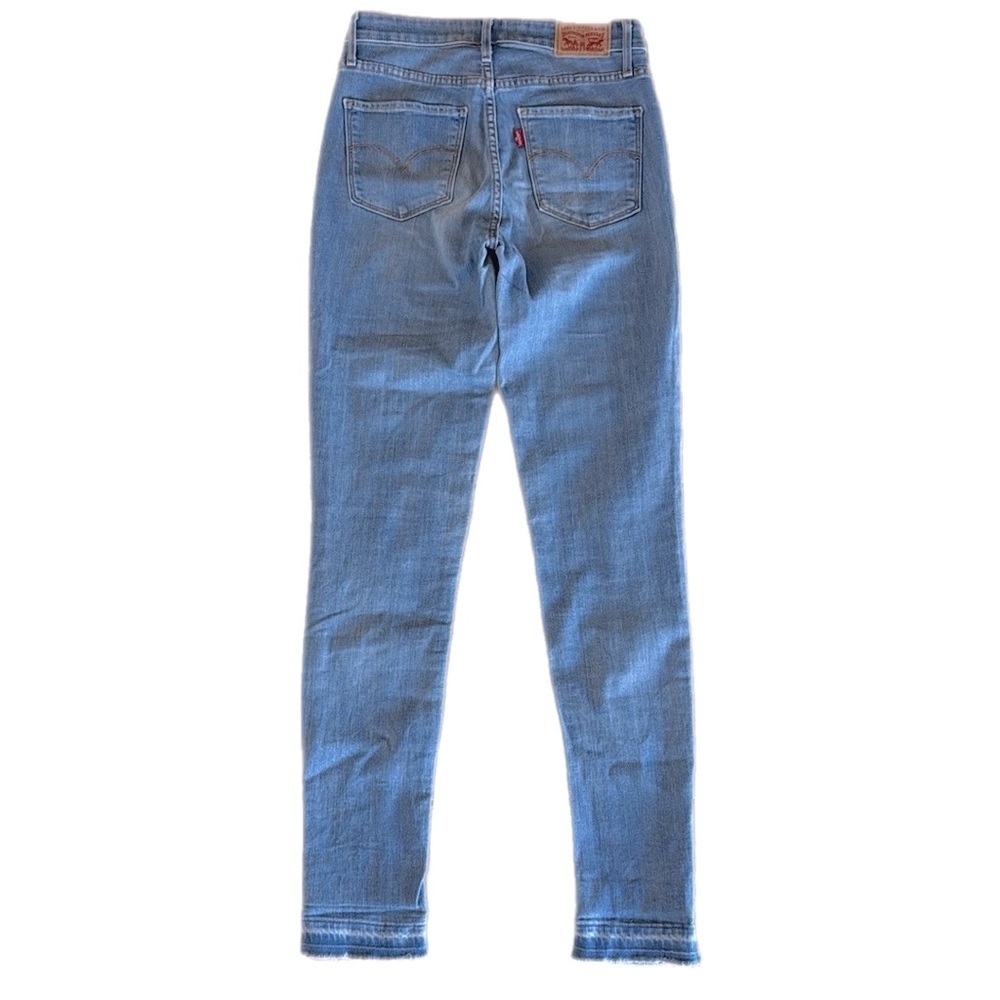 Levi's 721 High Rise Skinny Jeans in Light Distressed Wash with Raw Gem Size 27 - Picture 4 of 7